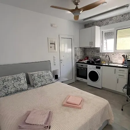 Sadova Messinia Pearl Cozy Seafront House Σπίτι διακοπών *