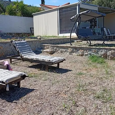 Sadova Messinia Pearl Cozy Seafront House *
