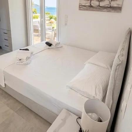 Casa vacanze Sadova Messinia Pearl Cozy Seafront House Avía