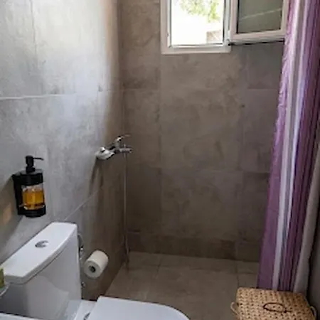Sadova Messinia Pearl Cozy Seafront House Avía