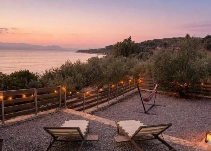 Sadova Messinia Pearl Cozy Seafront Tiny House Casa vacanze Avía