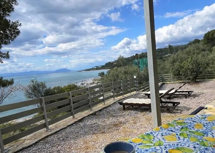 Sadova Messinia Pearl Cozy Seafront Tiny House Сasa de vacaciones
