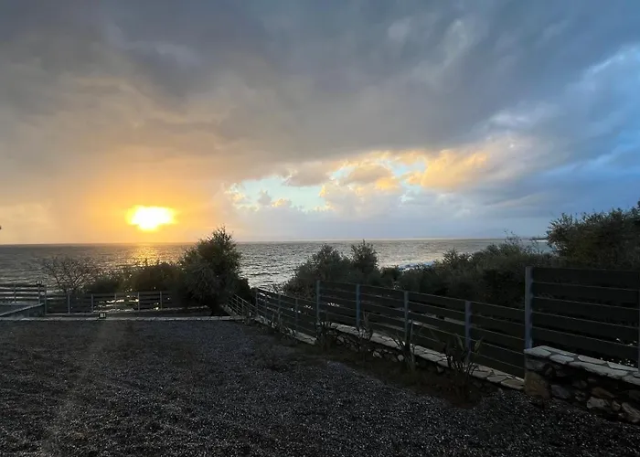 Sadova Messinia Pearl Cozy Seafront Tiny House